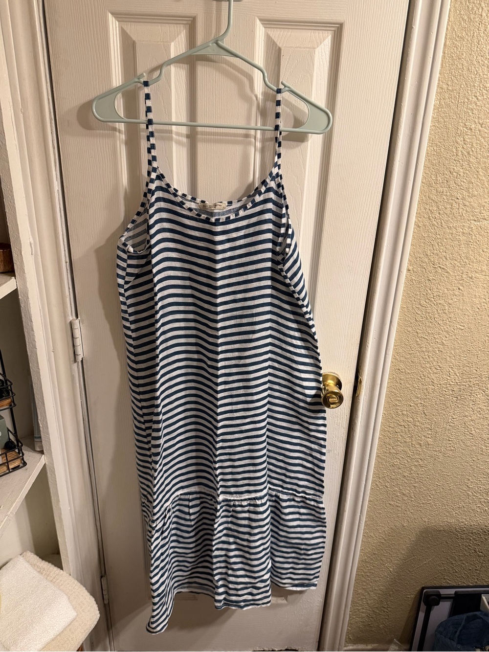Francesca Bettini white and blue striped 100% linen dress, size L